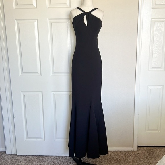 Dress The Population Ellis One-Shoulder Black Gown - Picture 3 of 8
